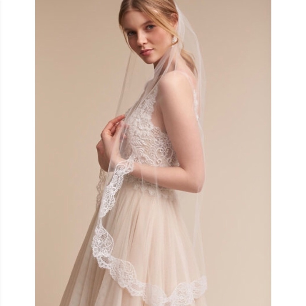 Anthropologie/BHLDN Bridal Veil- Fingertip Length
